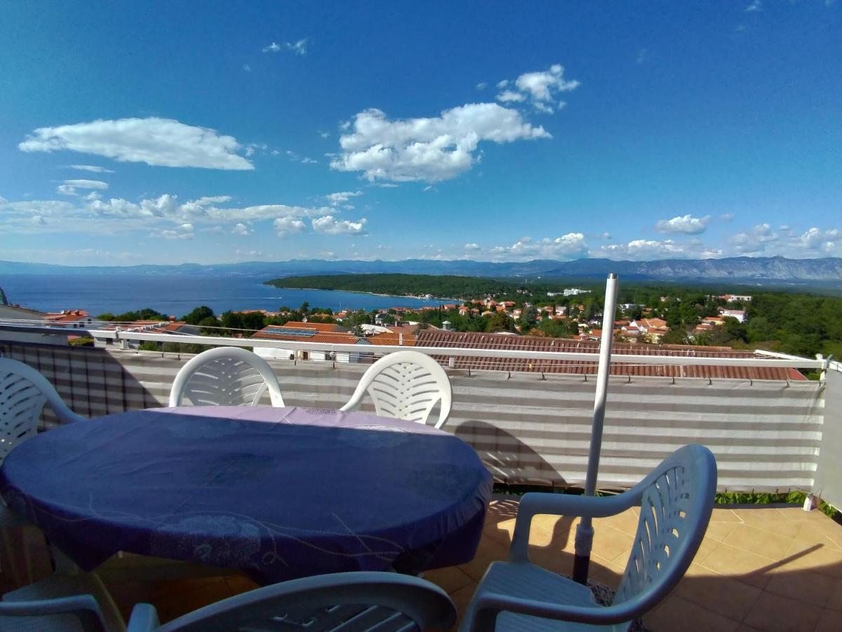 Apartment Njivice 15904B Eksteriør bilde