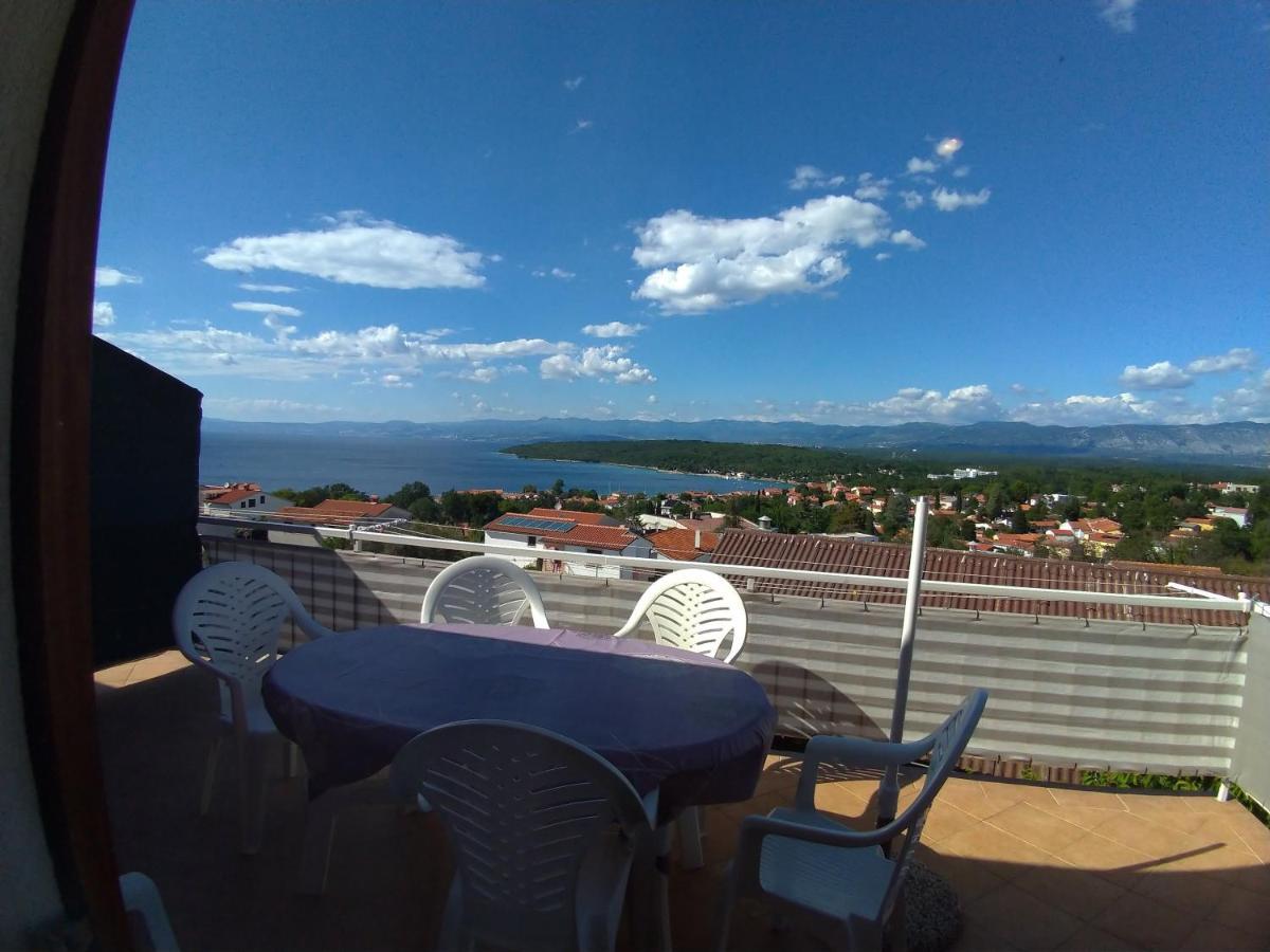 Apartment Njivice 15904B Eksteriør bilde